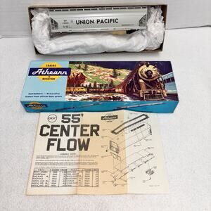 Athearn Trains in Miniature 415 Union Pacific 24023 Gray Bev Del Cntr Flo Hopper